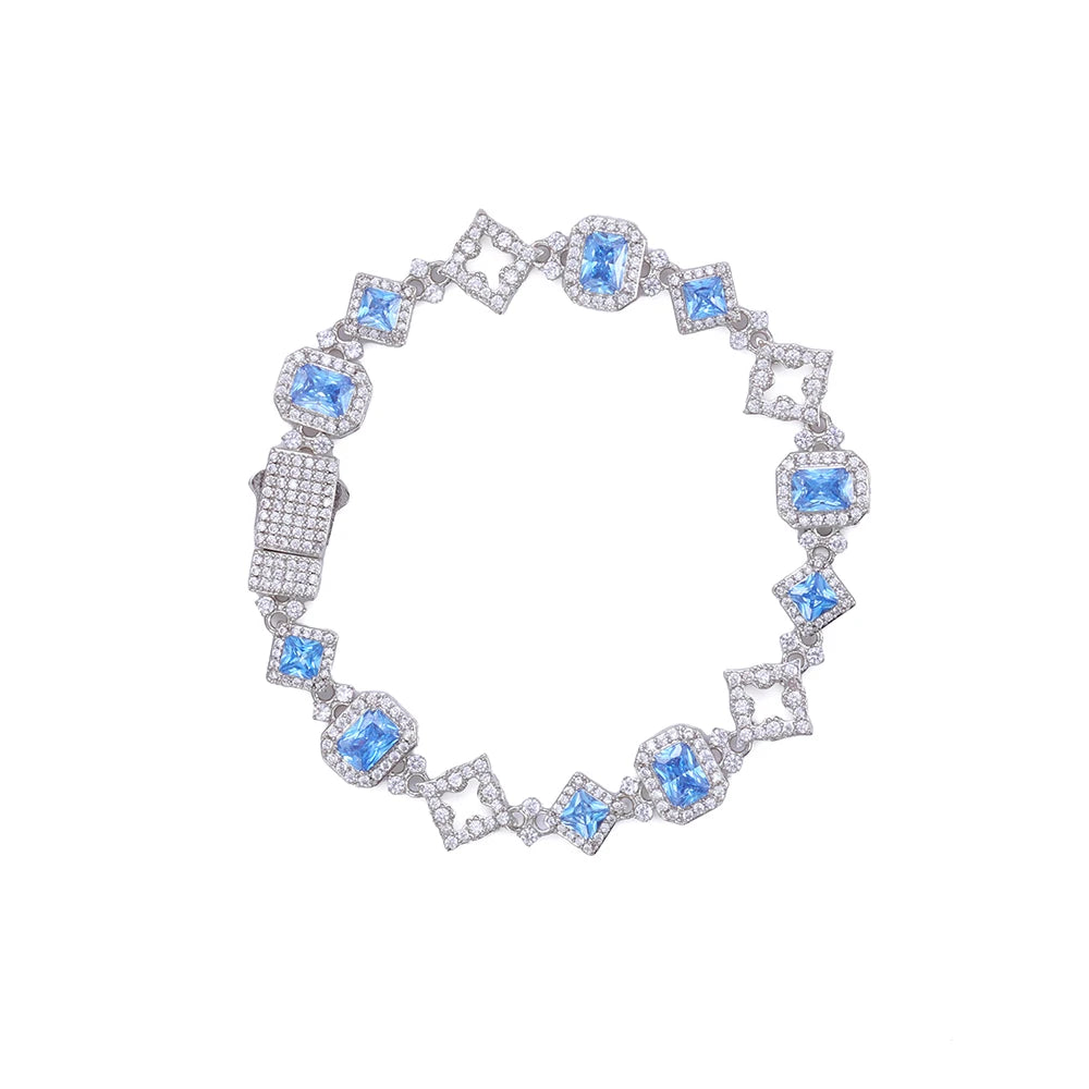 Pavé-Drenched Hollow Star Bracelet