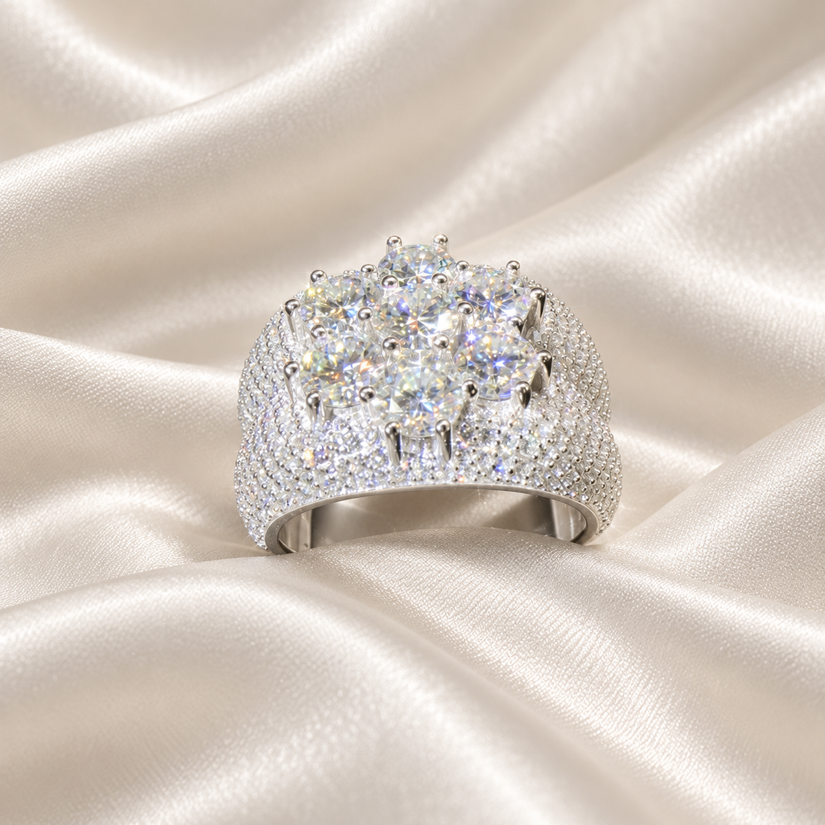 Vendetta Flower Moissanite Diamond Ring
