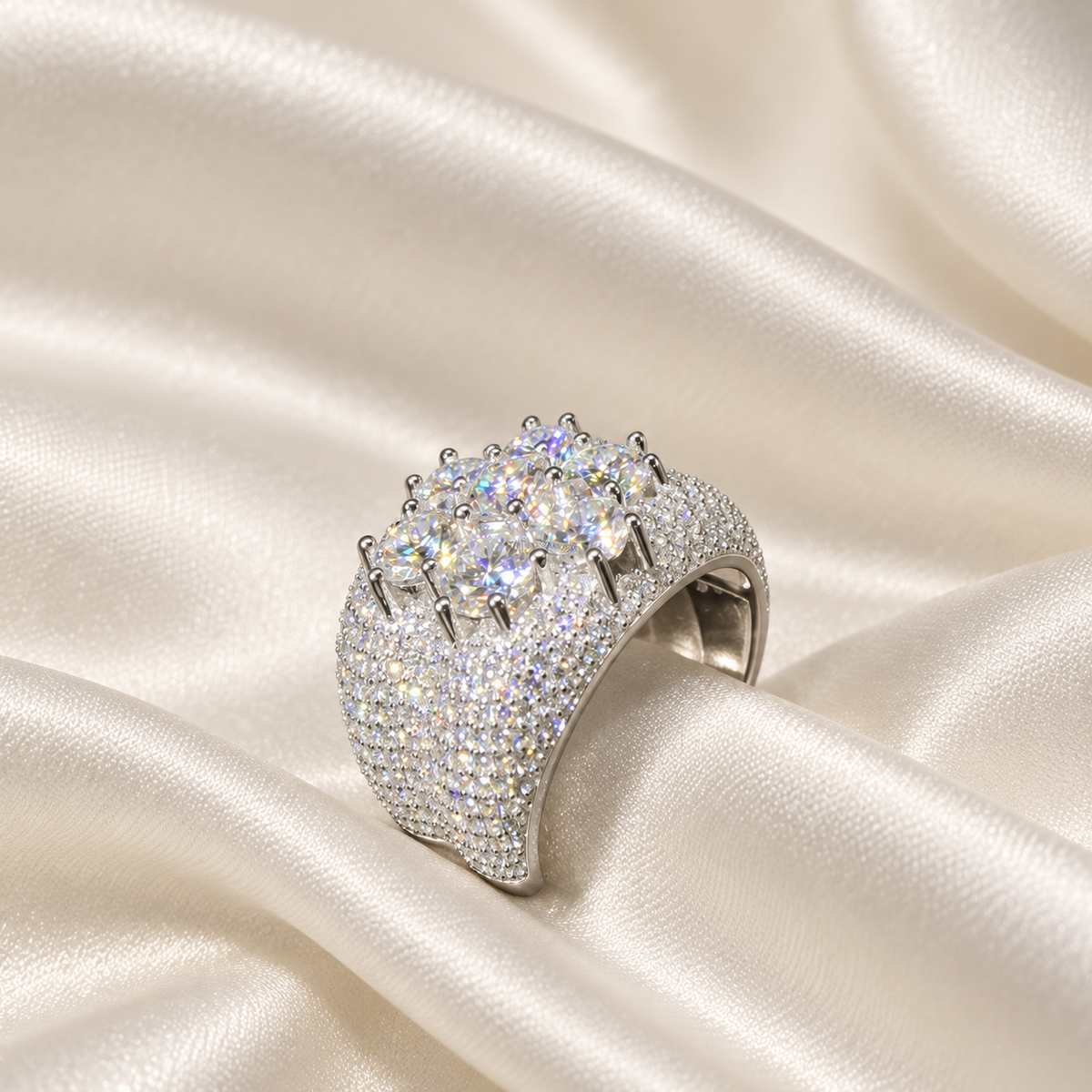 Vendetta Flower Moissanite Diamond Ring