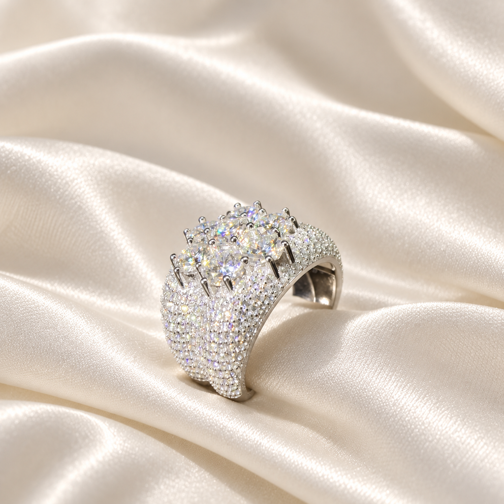 Vendetta Flower Moissanite Diamond Ring