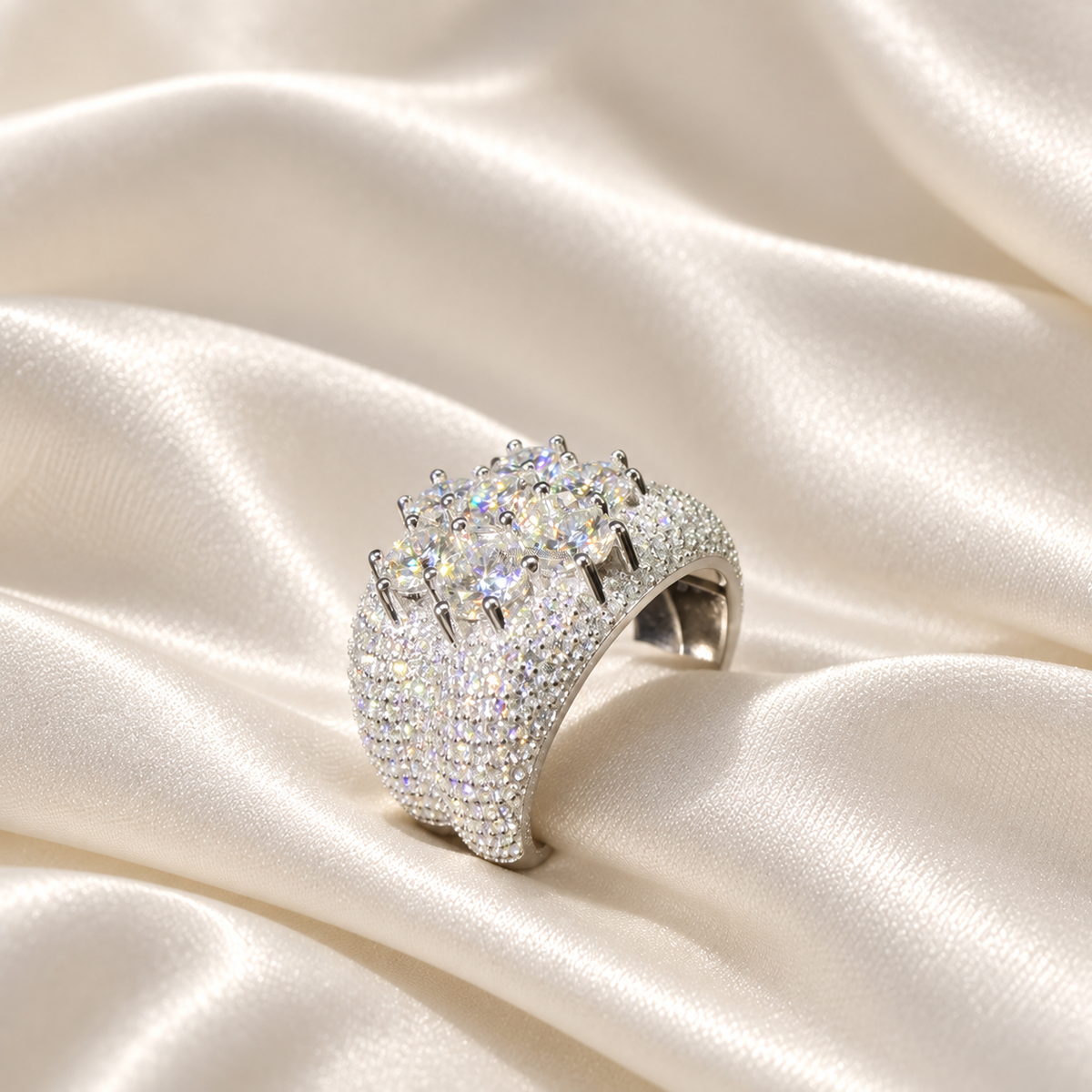 Vendetta Flower Moissanite Diamond Ring